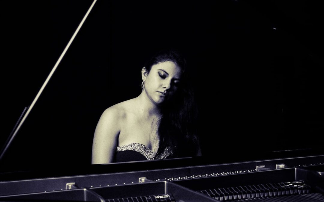 Mozart en las manos de Lizell Claros