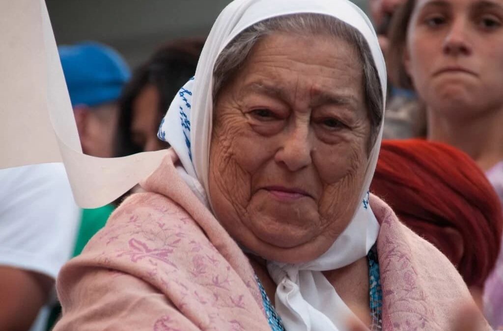 Lanzamiento de las becas de investigación ‘Hebe de Bonafini’