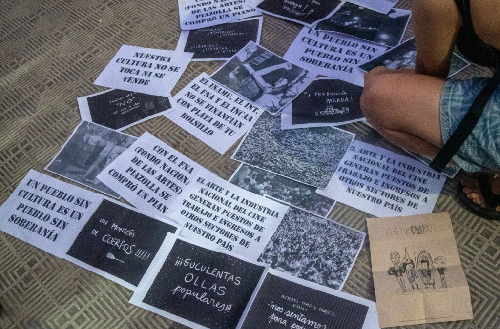 Entre la apatía y el desamparo cultural